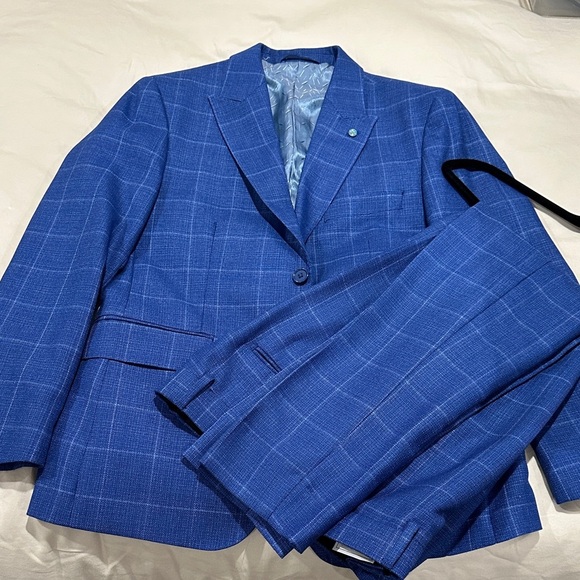 Antonio Cardinni Blue Checkered Suit